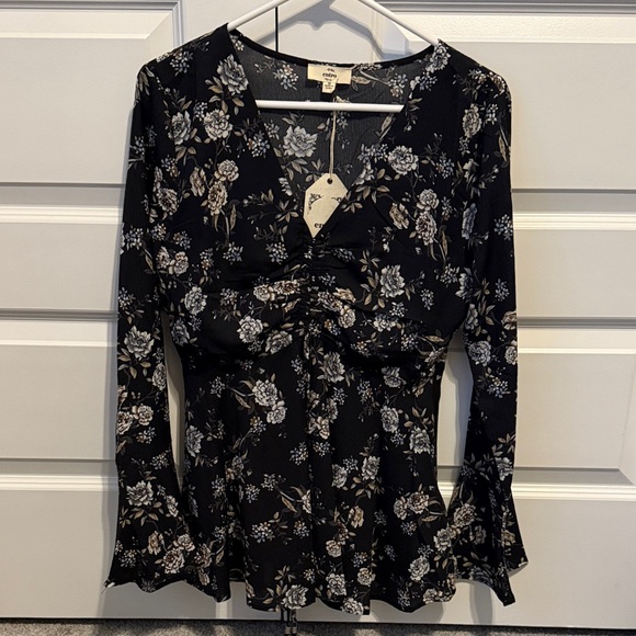 entro Tops - Entro Floral Black Top medium
